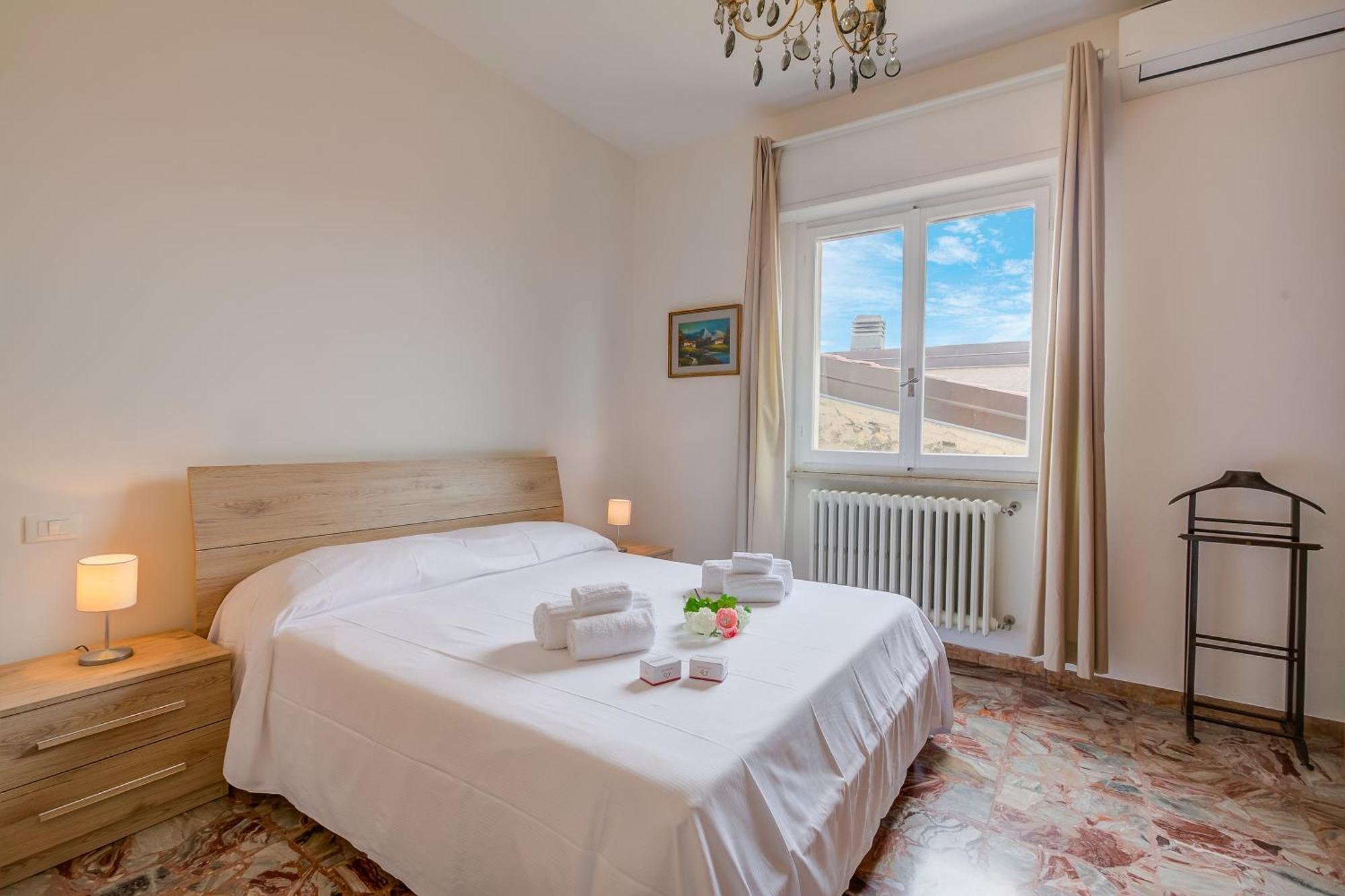 Casa Milly - Happy Rentals Дезенцано-дель-Гарда Экстерьер фото